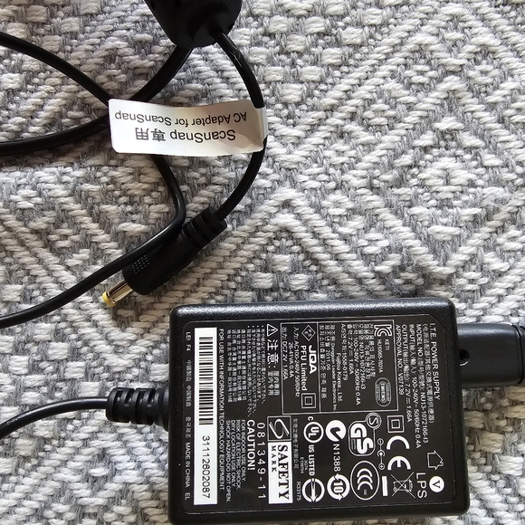 Fujitsu ScanSnap s1300… BRICK - Picture 4 of 12